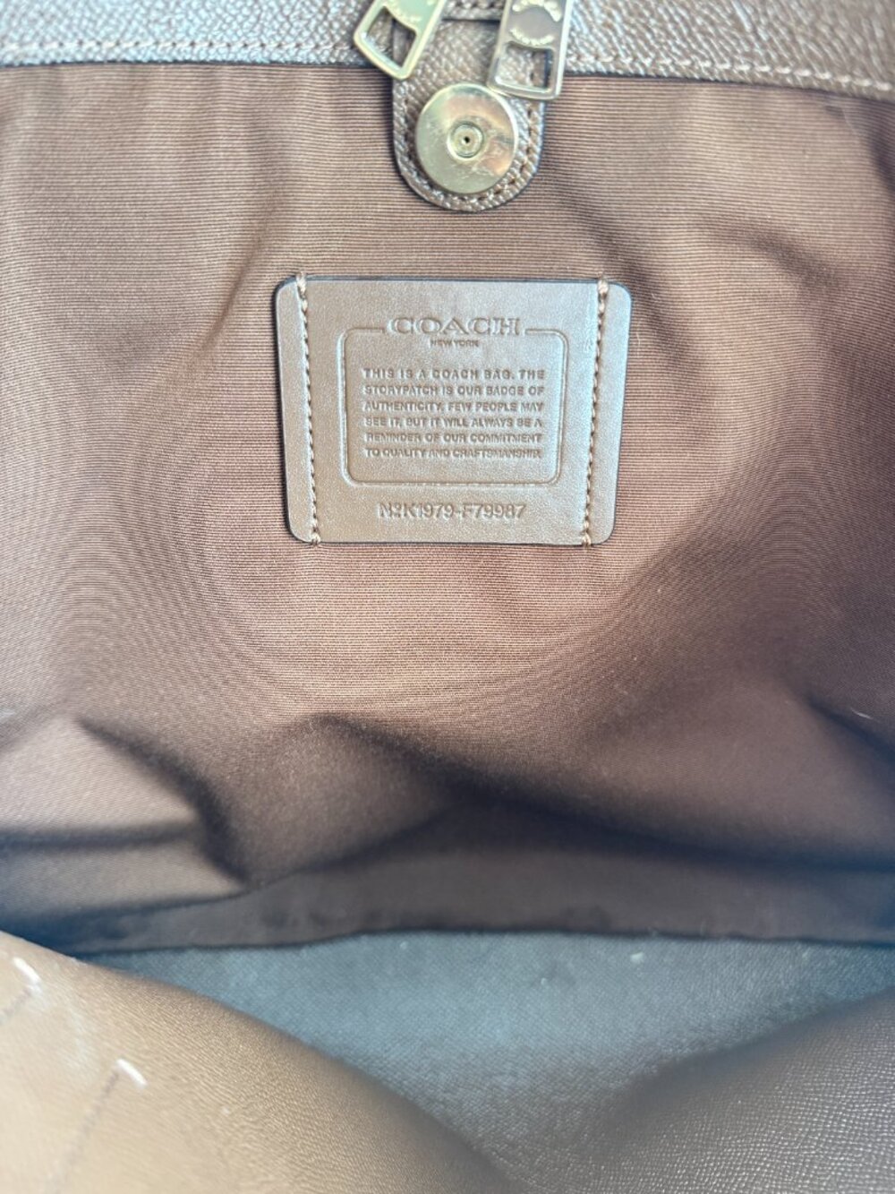 Coach Avenue Carryall Large Signature Canvas Tote Bag - Brown Pre-owned - Picture 6 of 9